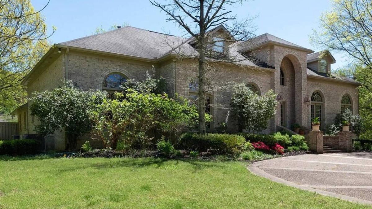 Brentwood House | Serene Large 5bd/5.5ba Estate in Brentwood