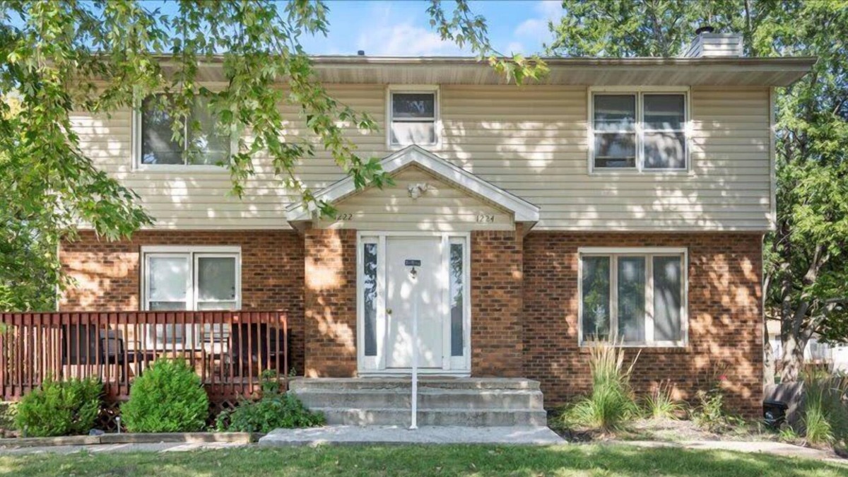 Clive House | Serene Large Duplex in West Des Moines