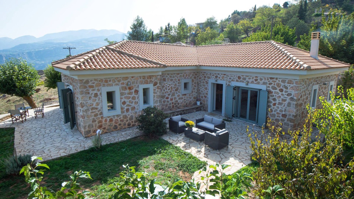 Porovitsa Villa | Serene mountain and sea villa with great views
