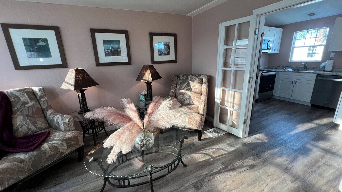 Iona House | Serene Oasis - 2 Bedroom - Less than 5 miles to the beaches!