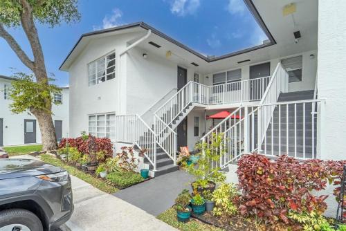 Survey Creek Apartment | Serene Oasis - Sleeps 11 - Palm Waves Stays