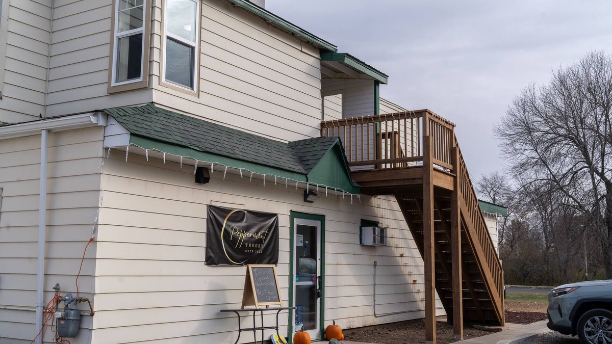 Somerset Apartment | Serene Retreat: Charming Second Story 2-Bedroom 1 Bath Apartment