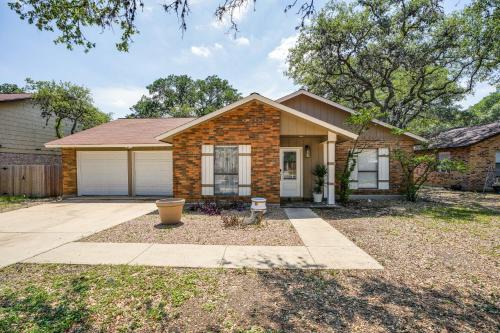 Great Northwest House | Serene San Antonio Vacation Home with Smart TVs