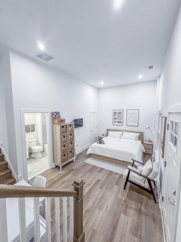 Annandale House | Serene Scandanavian Loft Suite
