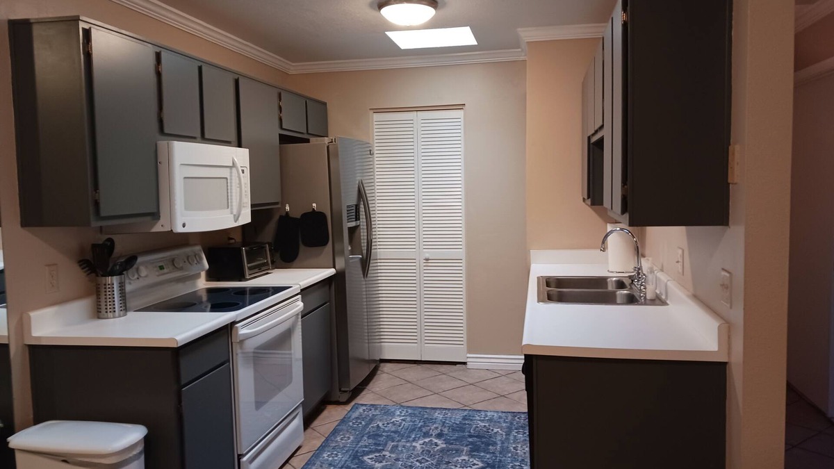 Surprise Condo | Serene Setting in 55+ Older Golf Community - One Bedroom Condo