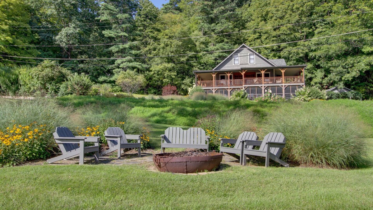 Silver Bay House | Serene Silver Bay Home on Lake George w/Boat Slip