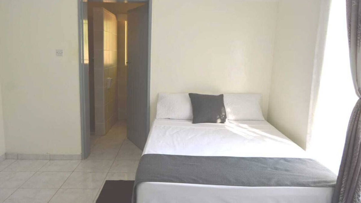 Victoria Falls Cottage | Serene spacious environment five minutes drive