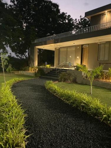 Sanand House | Serene stay in the lap of Nature