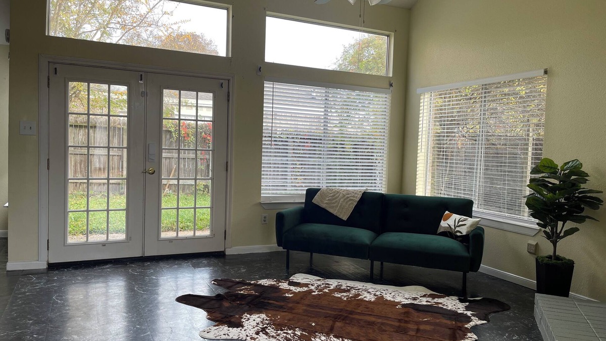 Barker House | Serene Stay: Private 1-bedroom in 2 Bedroom house in Houston