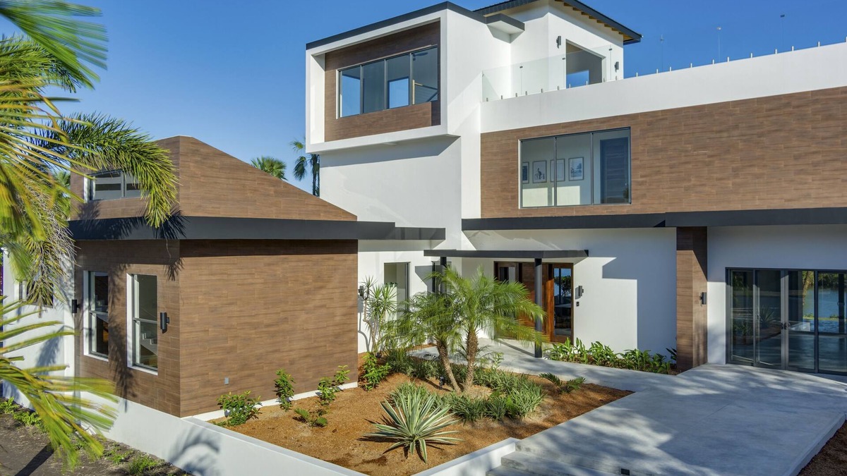 Cocoplum Villa | Serene villa with infinity pool, waterfall & modern amenities
