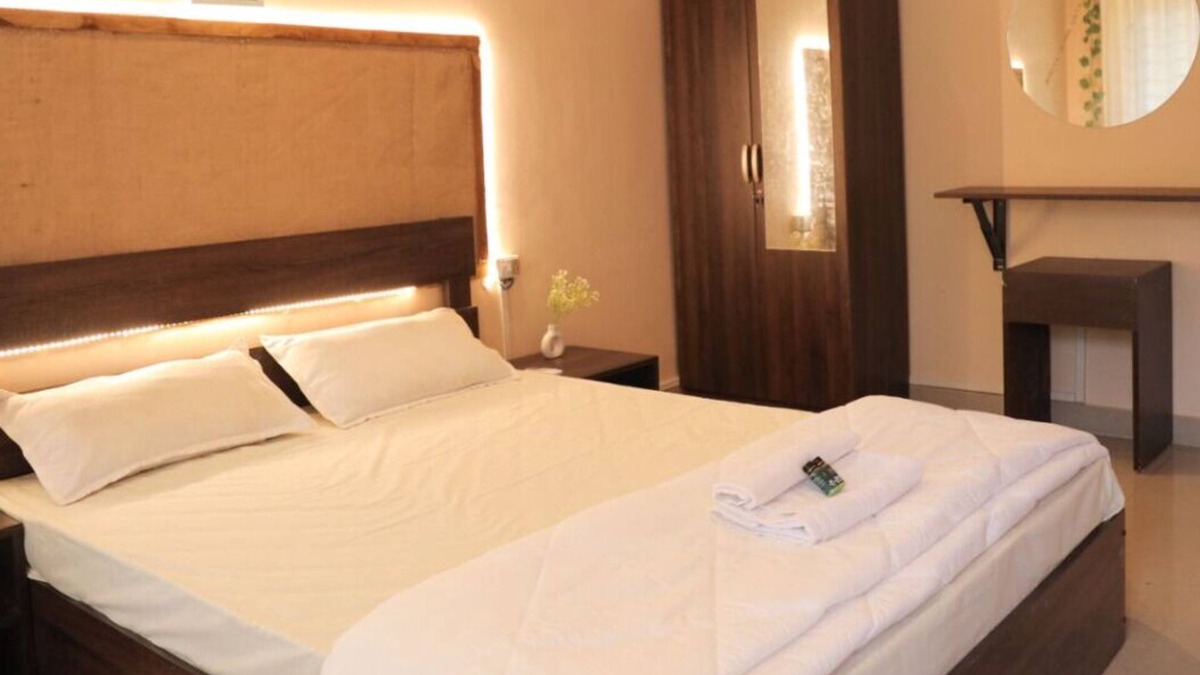 Sualkuchi Apartment | Serenite Retreats - Premium 3BHK Suite