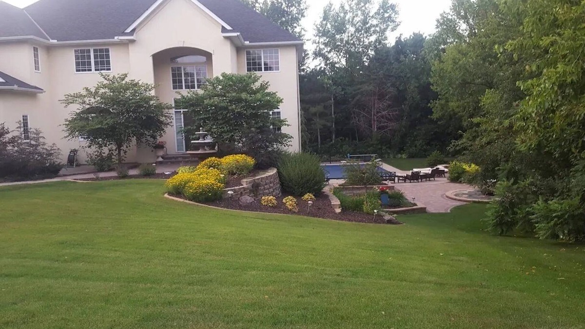 Shakopee House | "Serenity" A Luxurious Retreat