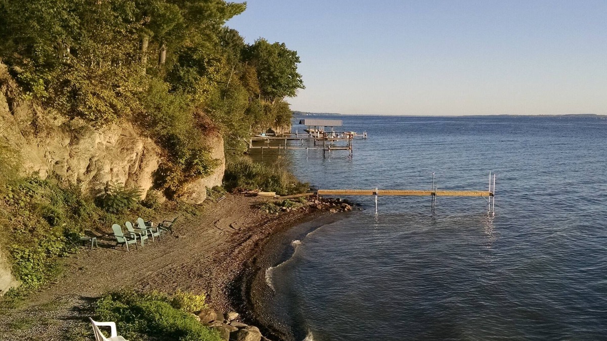 Town of Torrey House | Serenity Aloft House - Seneca Lake House with Private Beach