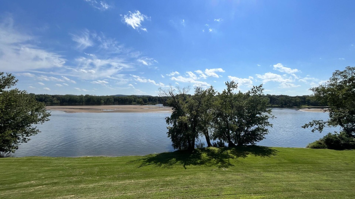 Muscoda House | Serenity awaits at this secluded riverfront property