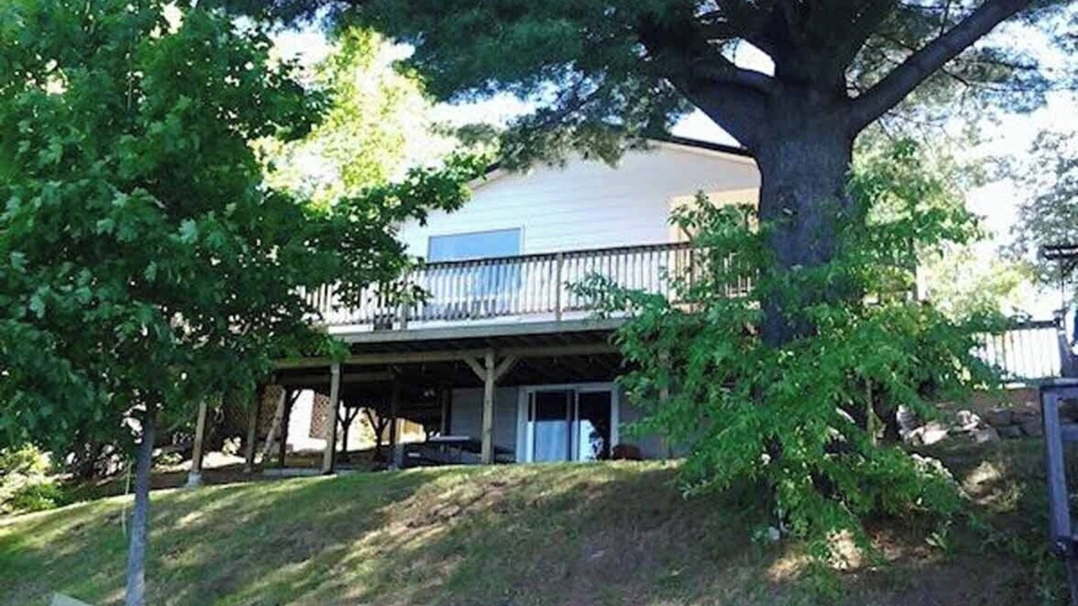 Faraday Cottage | Serenity By The Lake