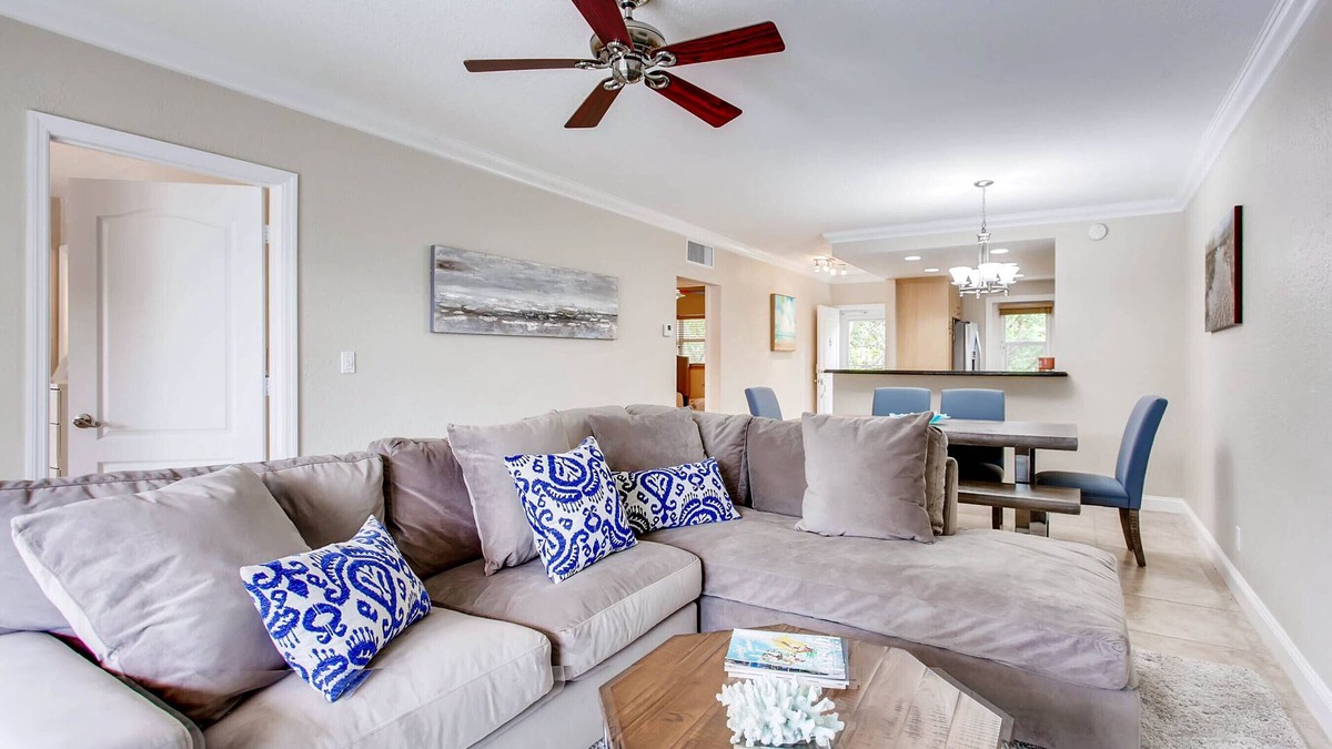 Bel Air Apartment | Serenity by the sea, 2 bedroom +den, 2 bath across the street from the beach