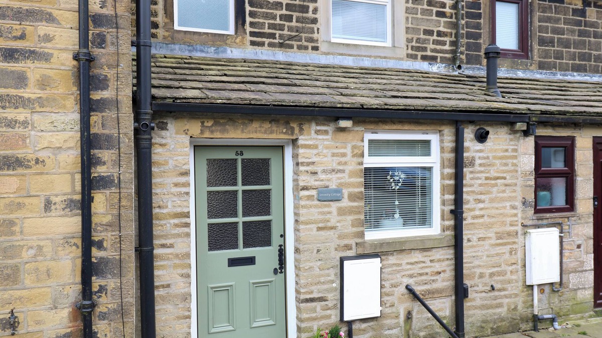 Oxenhope House | SERENITY COTTAGE, character holiday cottage in Oxenhope