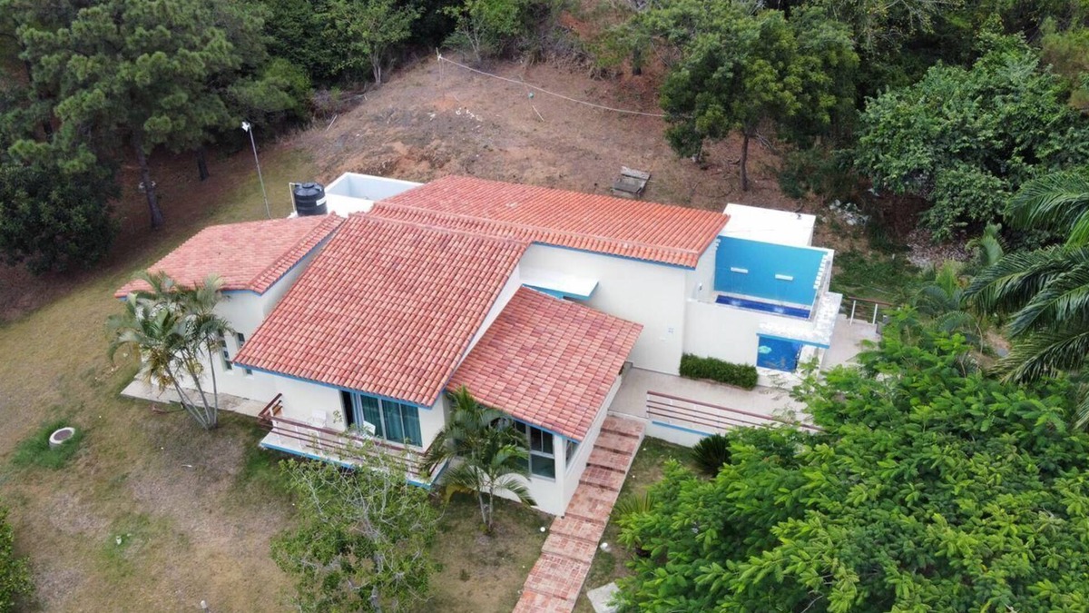 San Jose de las Matas House | Serenity in a 3-bdr Villa in SAJOMA w/Pool, WiFi, AC, Jacuzzi etc