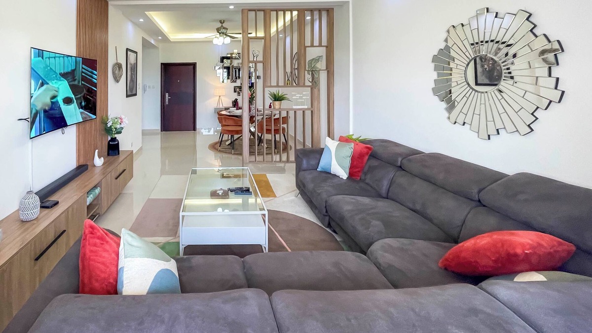 Sakumono Apartment | Serenity Haven | Gated | Pool | WiFi | Sea View Junction Mallnn