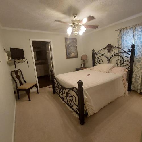 Brownsville Bed & Breakfast | serenity hill bed and breakfast