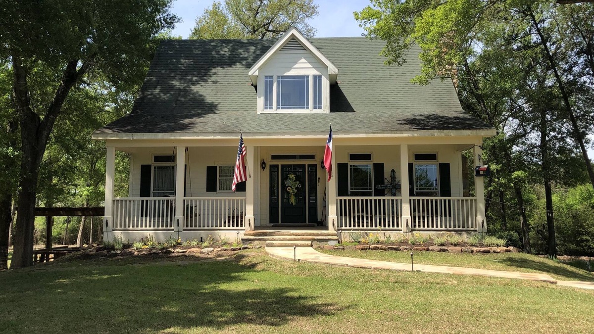Round Top House | Serenity Hill - Round Top. Just around the corner from Henkel Square