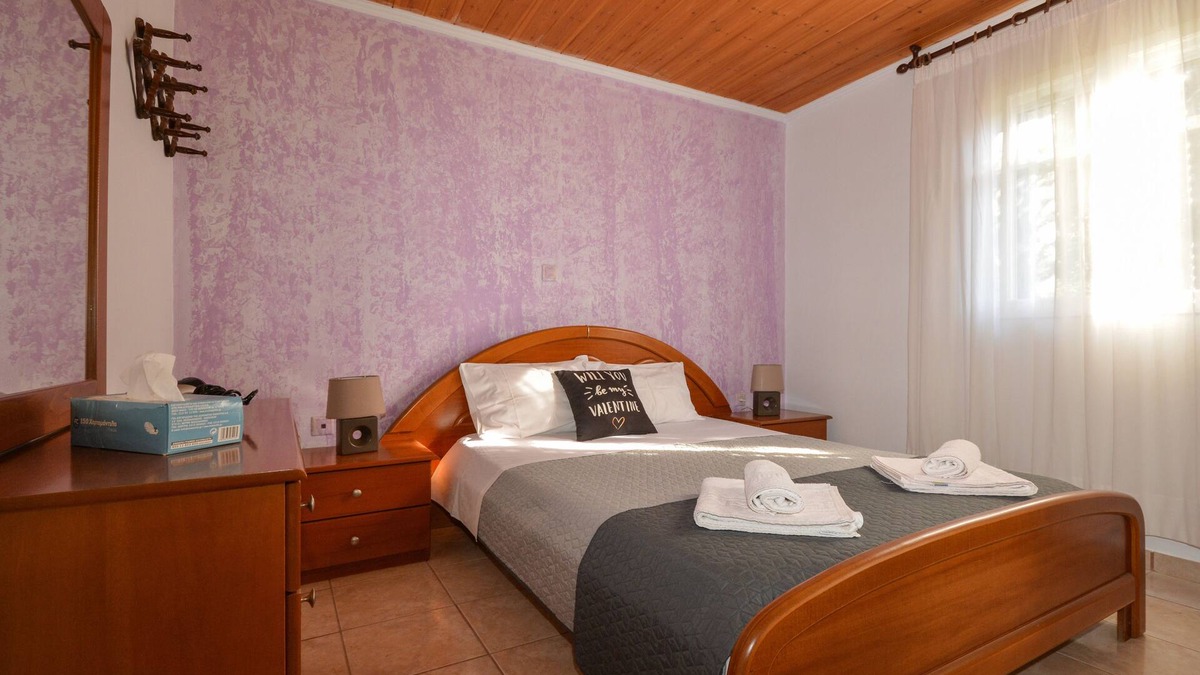 Agios Matthaios Apartment | Serenity house