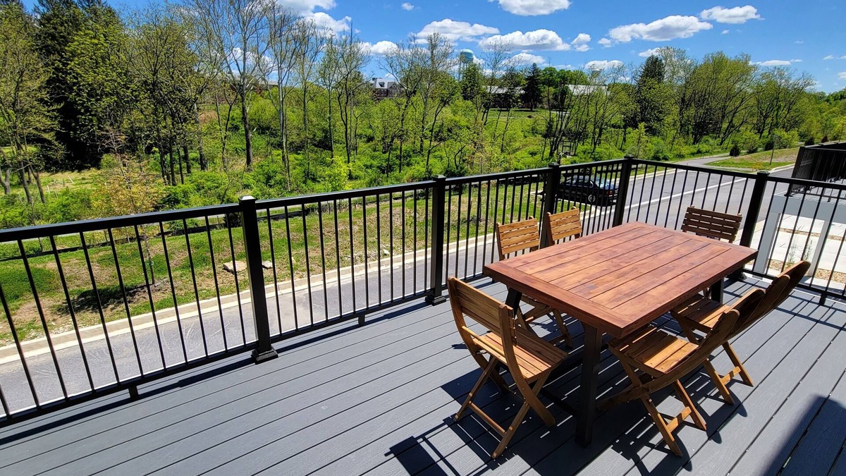 Sykesville House | Serenity in Sykesville! Remote 4 BR Townhome w Scenic View, Free Parking