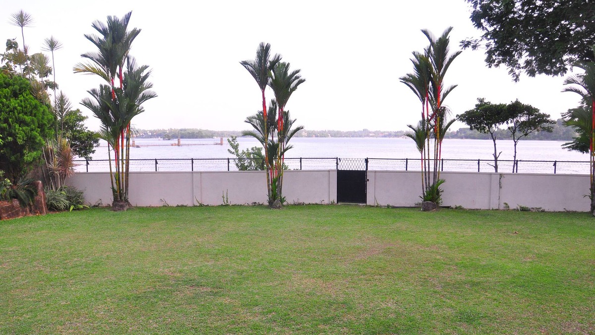 Moratuwa Villa | Serenity Lake Front Villa