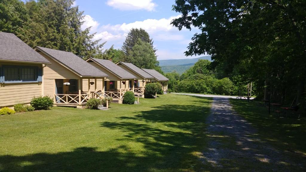 Shaftsbury Hotel | Serenity Motel