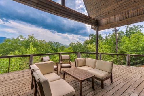 Mill Spring House | Serenity Mountain Cabin With Hot Tub Pet Friendly