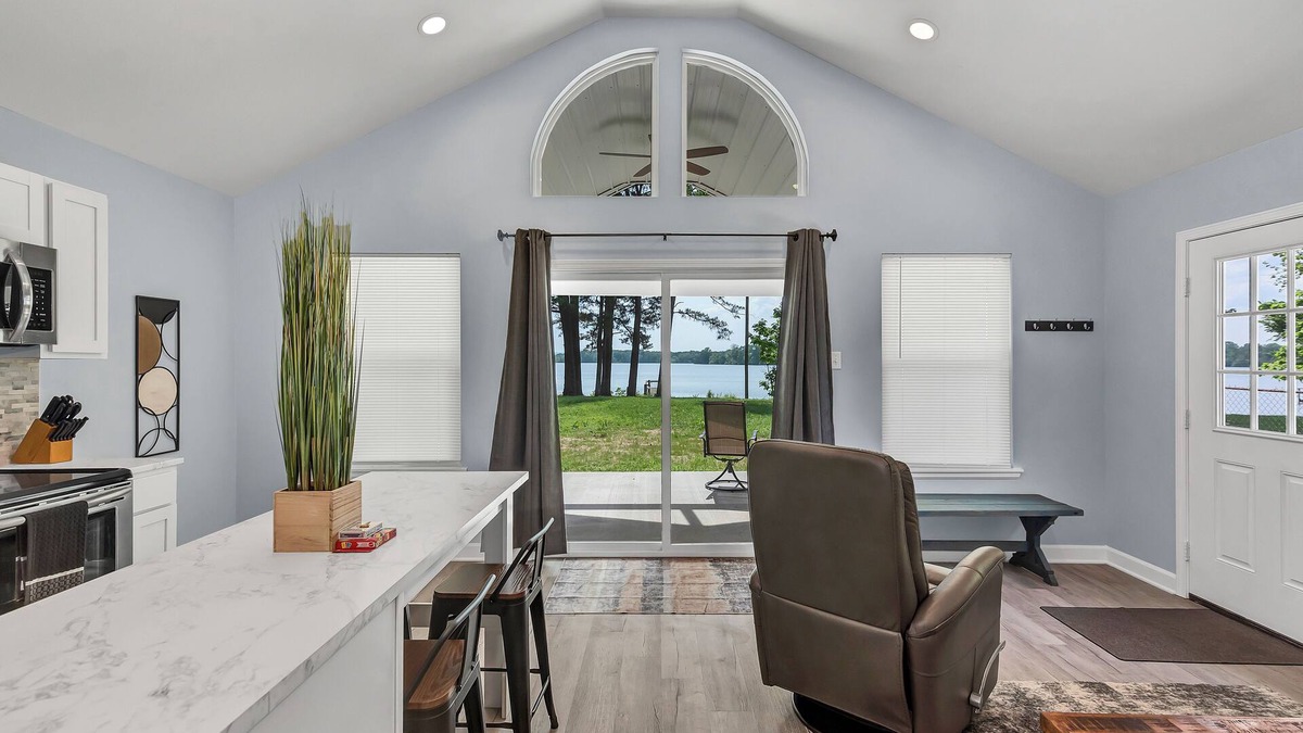 Morrilton House | Serenity Now! Modern lakeside cottage