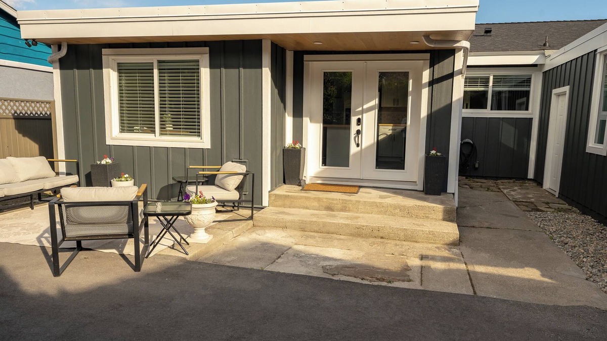 Okanagan-Similkameen House | Serenity: Rockcliffe Getaway