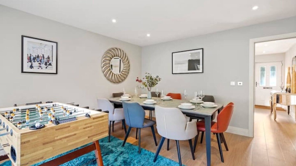 Ascot House | Serenity Stylish 5-Bed - Call 4 LONG STAY discount