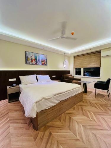 Jaypee Greens Apartment | Serenity Suites