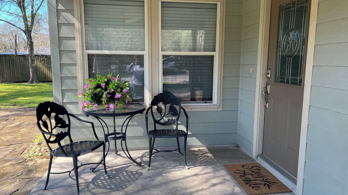 Tomball House | Serenity under the trees! Spacious 2-bedroom, 2-bath; Long Term Stays Considered