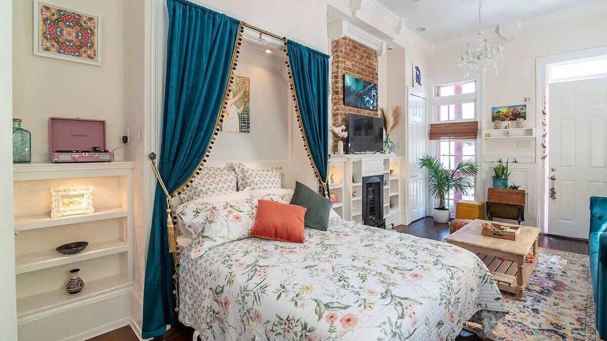Bayou St. John House | SerenityNow · Charming Historic Home w/Free Parking near Quarter
