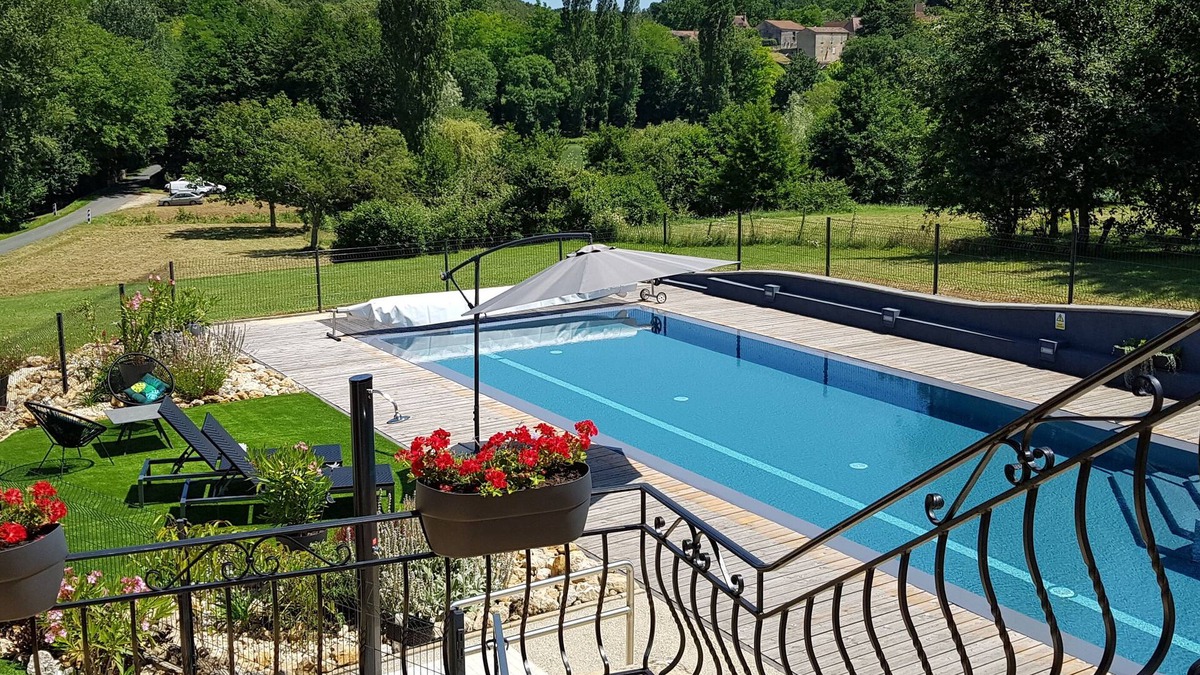 Lanquais House | Serious about your Swimming