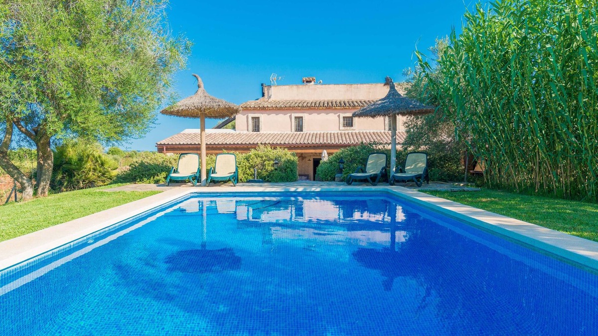 Buger Villa | SES PLANES - Ancient 16th century oil mill with a private pool and in a quiet area. Free W