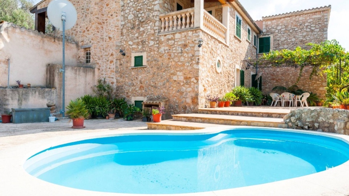 Santa Maria del Cami Villa | SES ROQUES - Villa with private swimming pool and free Wifi in Santa Maria del Cami