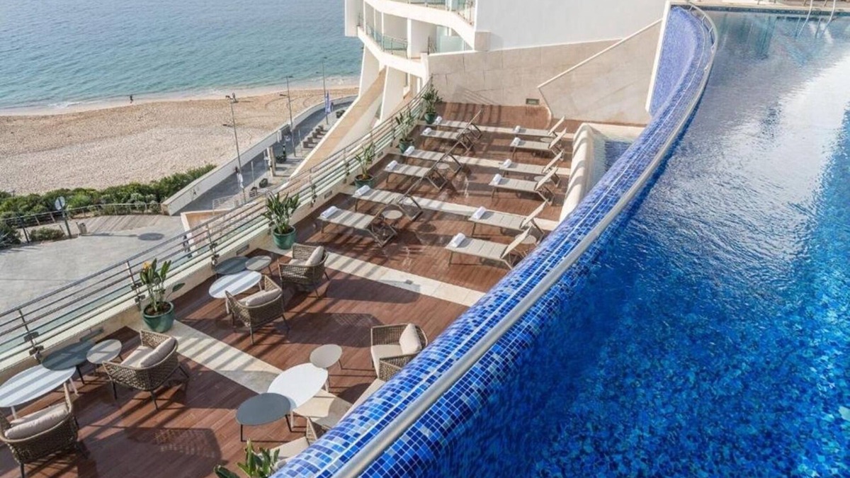 Santiago Hotel | Sesimbra Oceanfront Hotel | Ocean View Deluxe | Balcony | Pools | Free Breakfast