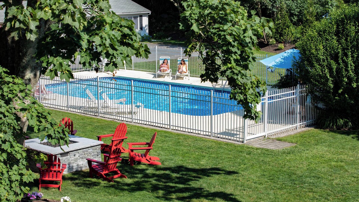 East Dennis Hotel | Sesuit Harbor House