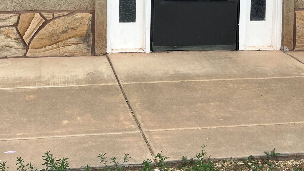 Leeds Apartment | Set against a beautiful Southern Utah bluff close to Zion, hiking trails & lakes