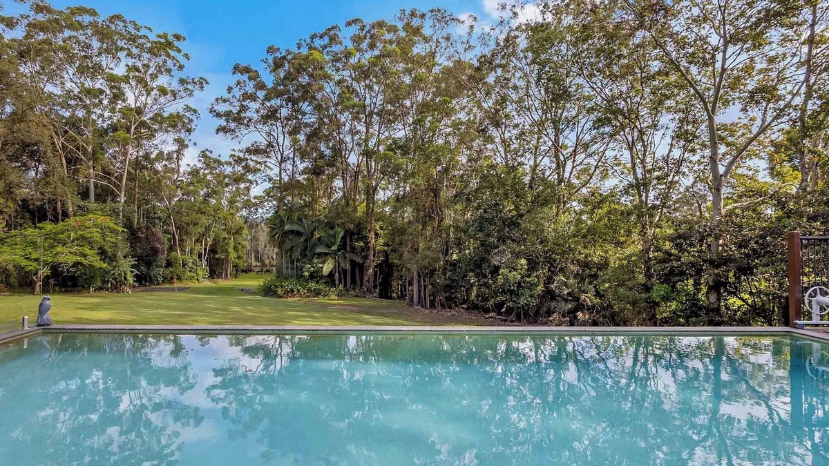 Diddillibah House | Set amongst serene bushland with easy access to the Maroochy river.