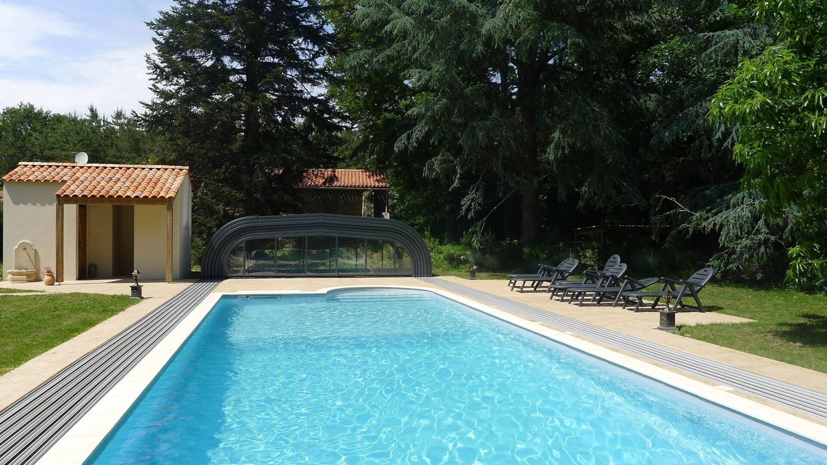 Le Tablier House | Set of houses, with heated indoor pool, surrounded by nature