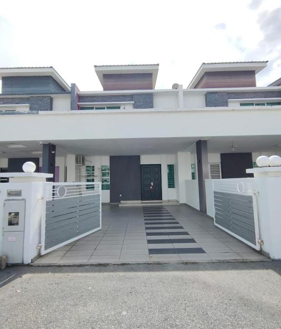 Taman Teratai Villa | Setia Home Sitiawan KTV 12+4 Pax