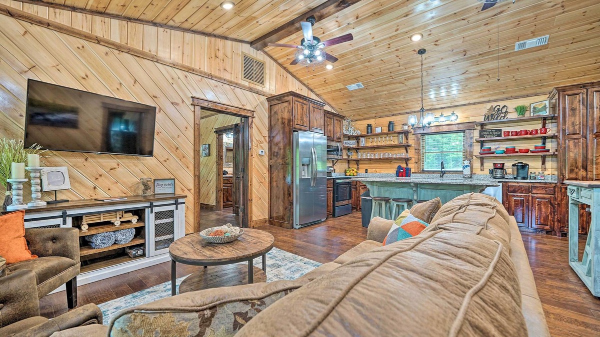 Golden Cabin | ‘Setting Sun’ Eagletown Gem - Private River Access