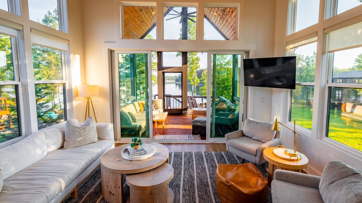 Tracy City Ski Chalet | Settle Down on the Lake – Your Waterfront Escape in Tracy City
