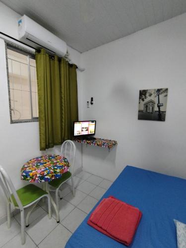 Centro de Vila Velha Apartment | Seu Apto na Praia da Costa 6 Simples e Barato Excelente Local Ar Cond TV Microondas Internet Rápida Todo seu no Centro