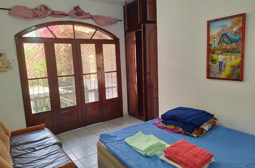 Centro de Vila Velha Apartment | Seu Apto na Praia da Costa 9 Simples e Barato Mobiliado Ar Cond Fogão TV Geladeira Local Excelente no Centro
