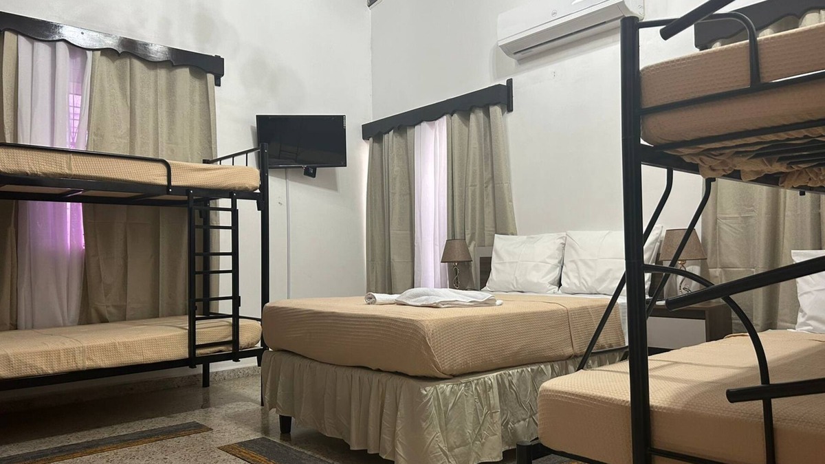 San Pedro Sula Bed & Breakfast | Seven Days Hotel B&B